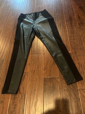 Melanie Lyne Kayla Black Faux Leather-Front Panel Leggings